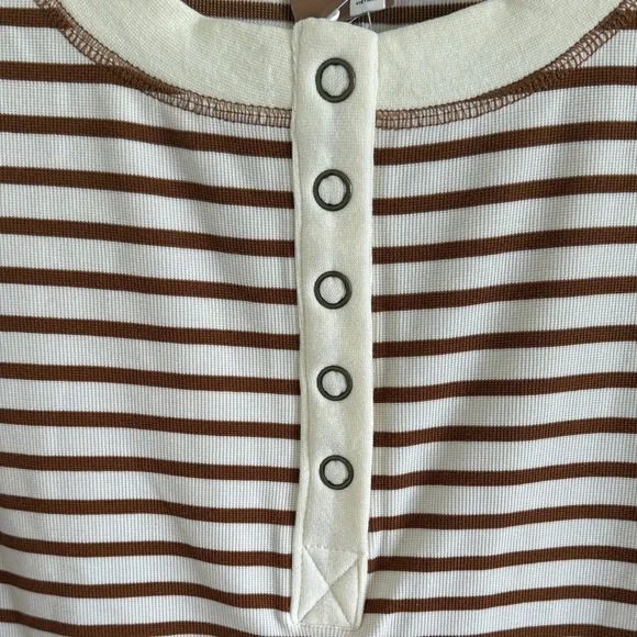 NWT Blu Pepper Striped Henley Top in Cream and Brown Large - Picture 4 of 9